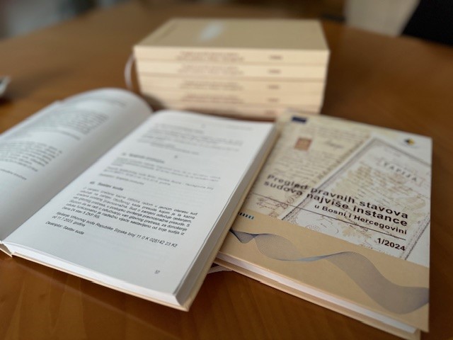 Publikacija "Pregled pravnih stavova sudova najviše instance u Bosni i Hercegovini"